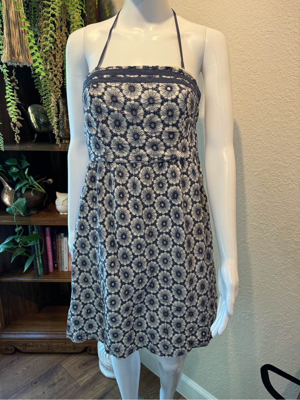 American Eagle Outfitters Navy and White Strapless Floral Sundress